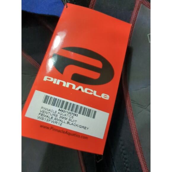 NWT 3mm Wet Suit Aquatics Pinnacle Female Small Black /Gray With Red Trim - Picture 2 of 8